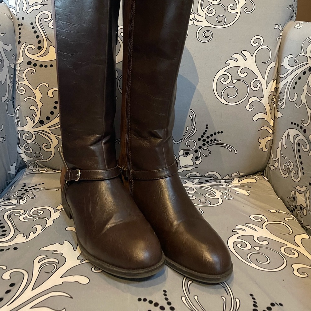 Brown boots